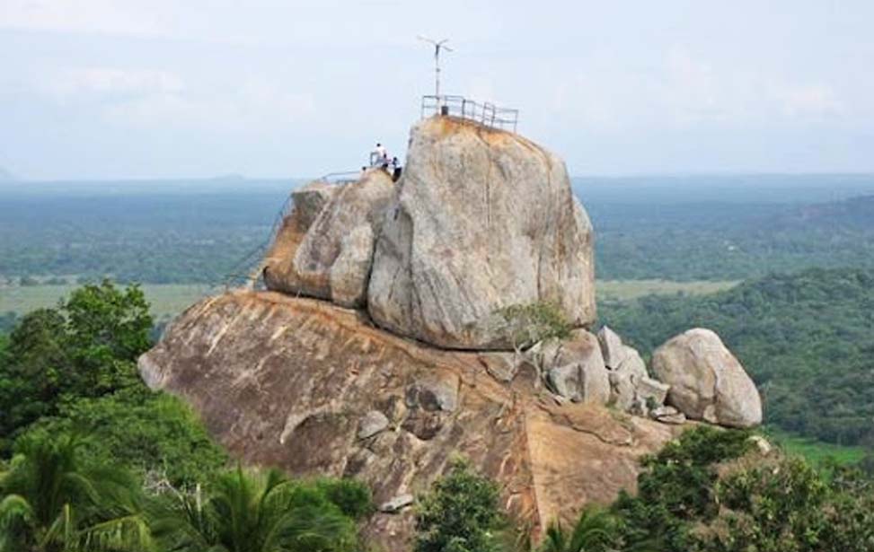 inora-travel-lanka-6-Days-Mihinthalaya