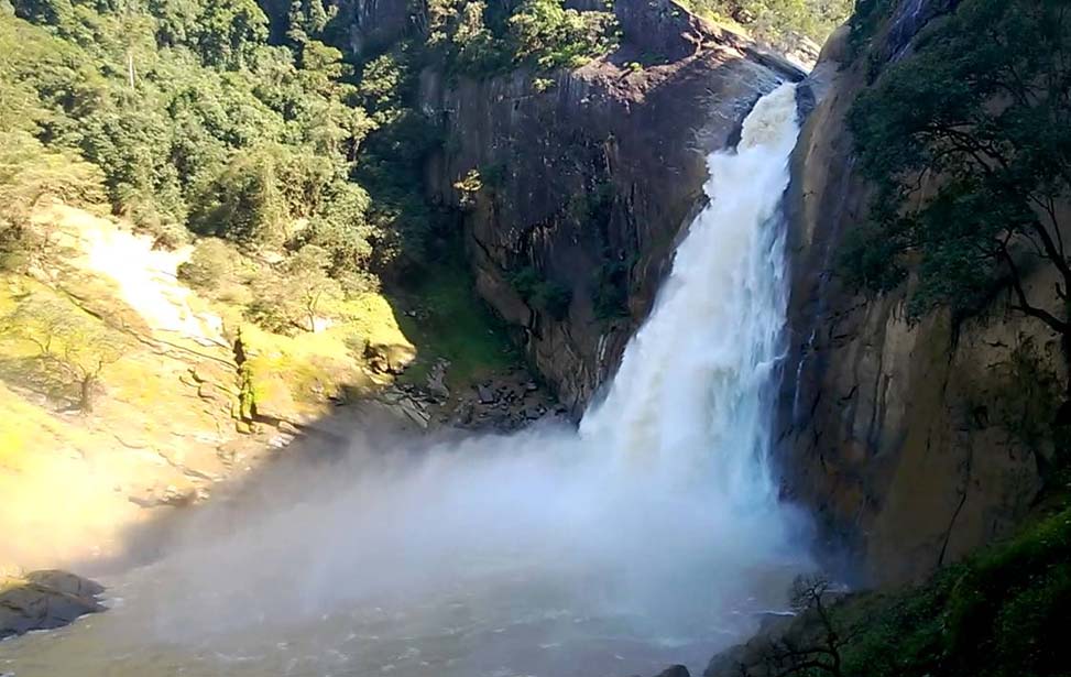 Dunhinda Falls Inora Tour Sri Lanka