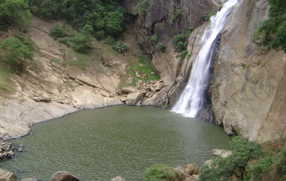 Dunhinda Falls Inora Tour Sri Lanka