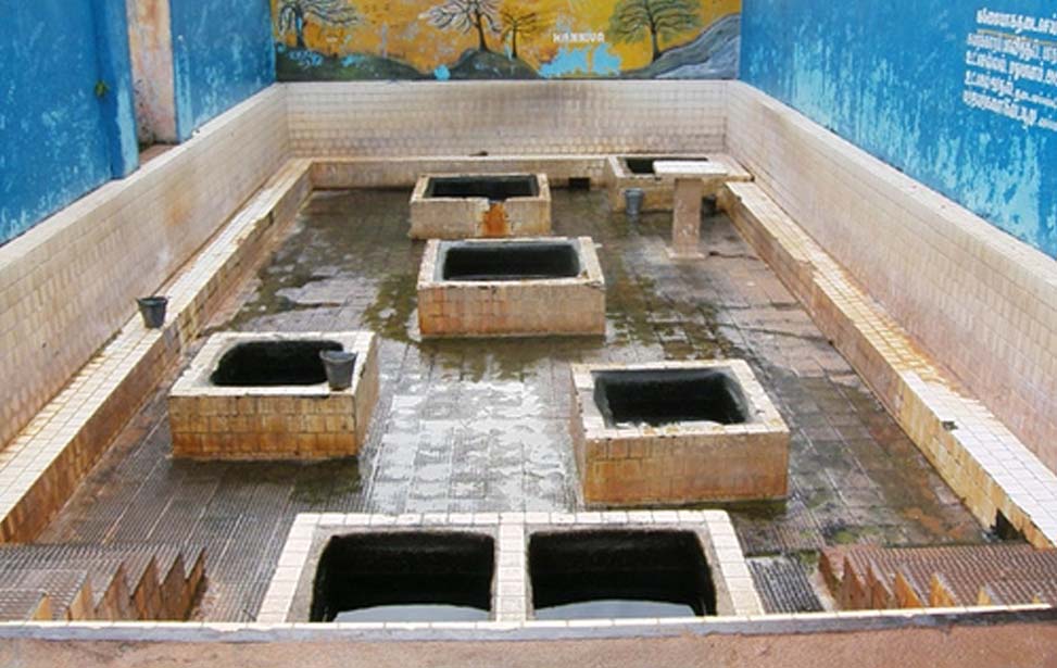 Trincomalee Kanniya Hot Water Spring Inora Tour Sri Lanka