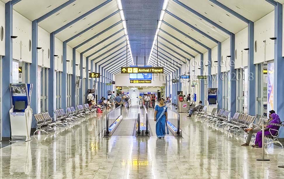 inora-travel-lanka-16-Days-Airport