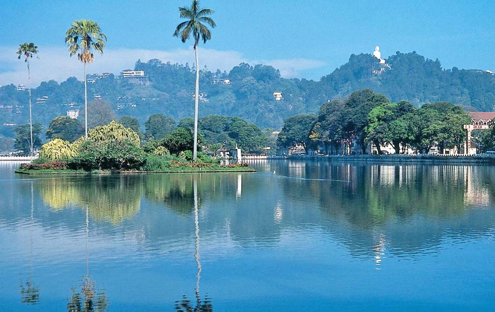 inora-travel-lanka-20-Days-Kandy
