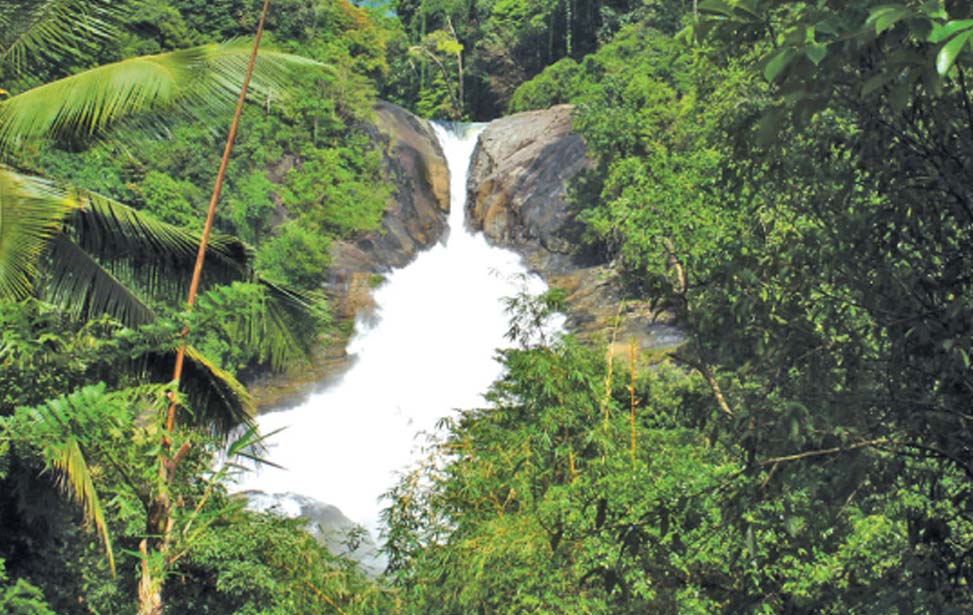 Bopath Ella Inora Tour Sri Lanka