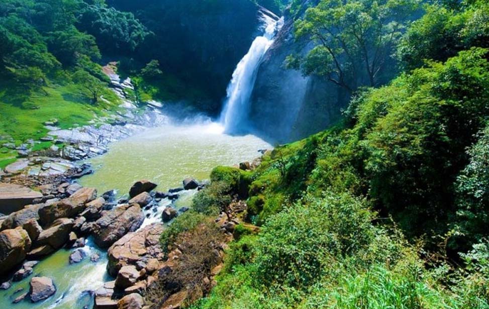 Dunhinda Falls Inora Tour Sri Lanka