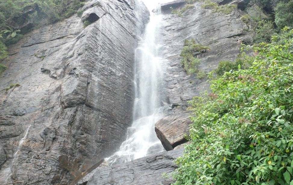 Loers Leap Falls Inora Tour Sri Lanka