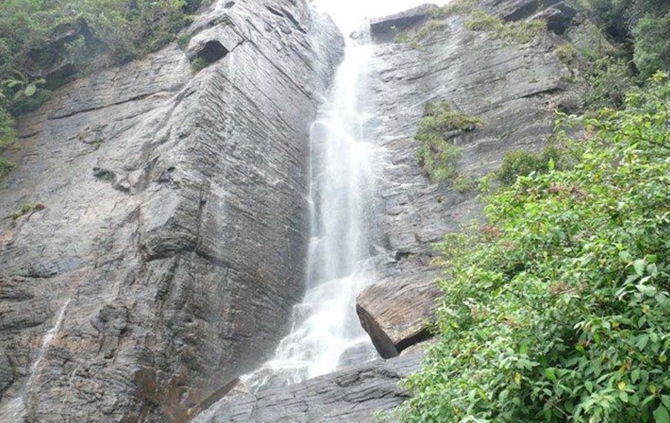 Loers Leap Falls Inora Tour Sri Lanka
