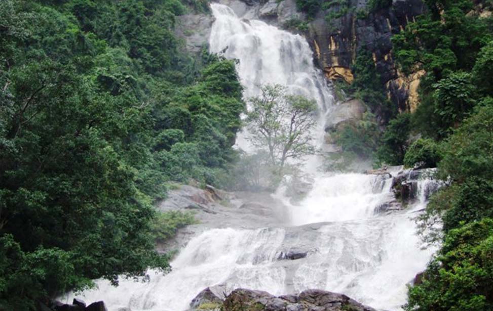 Rawana Ella Falls Inora Tour Sri Lanka